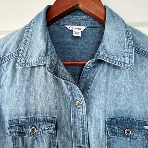 Calvin Klein denim button down shirt - Picture 5 of 5